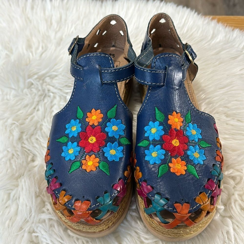 MEXICANA Blue Espadrilles with Floral Embroidery